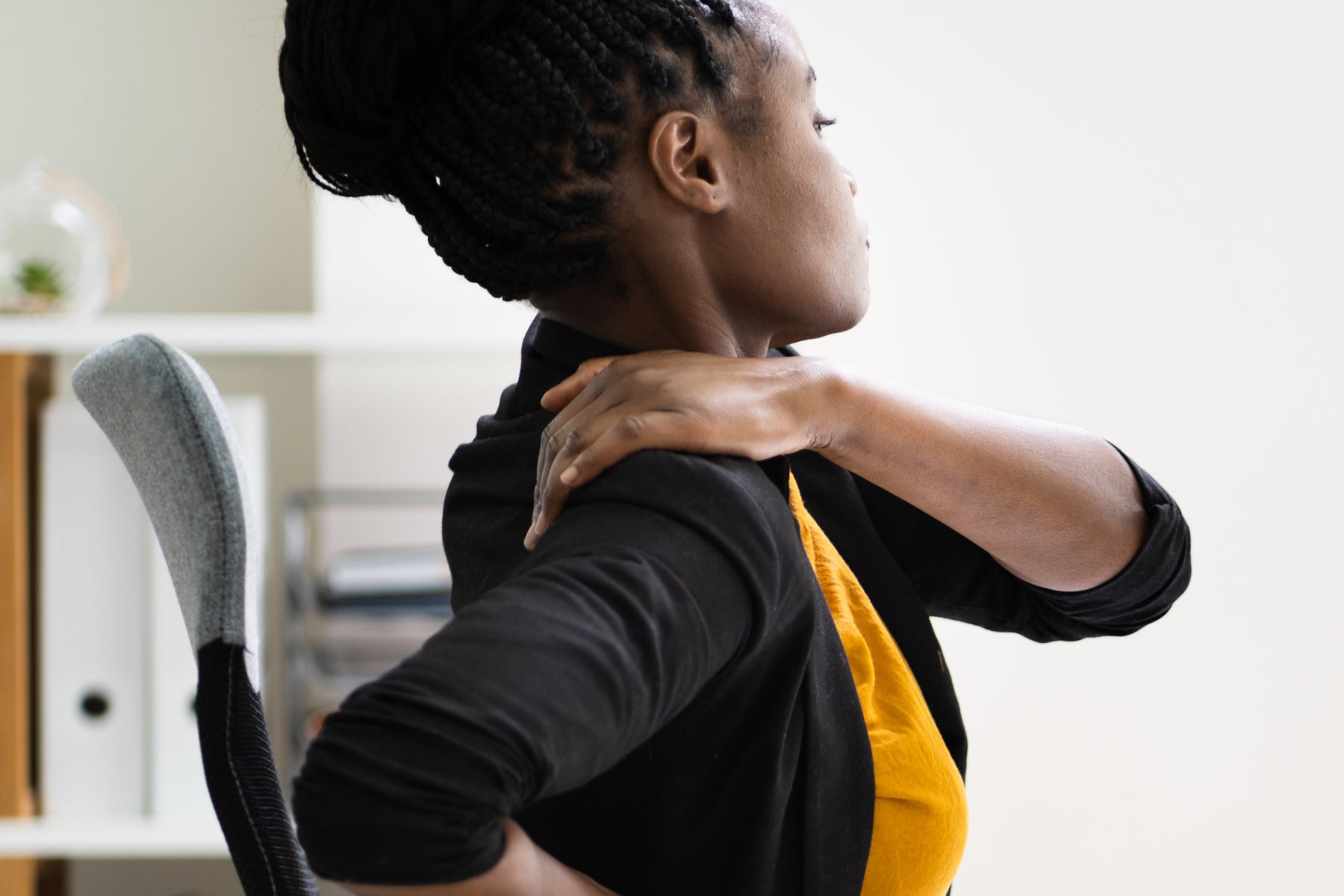 Complete Guide: Upper Back Right Side Pain Cause and Relief